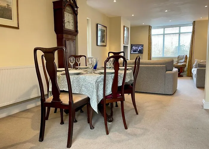 In Windermere, The District 度假居 *